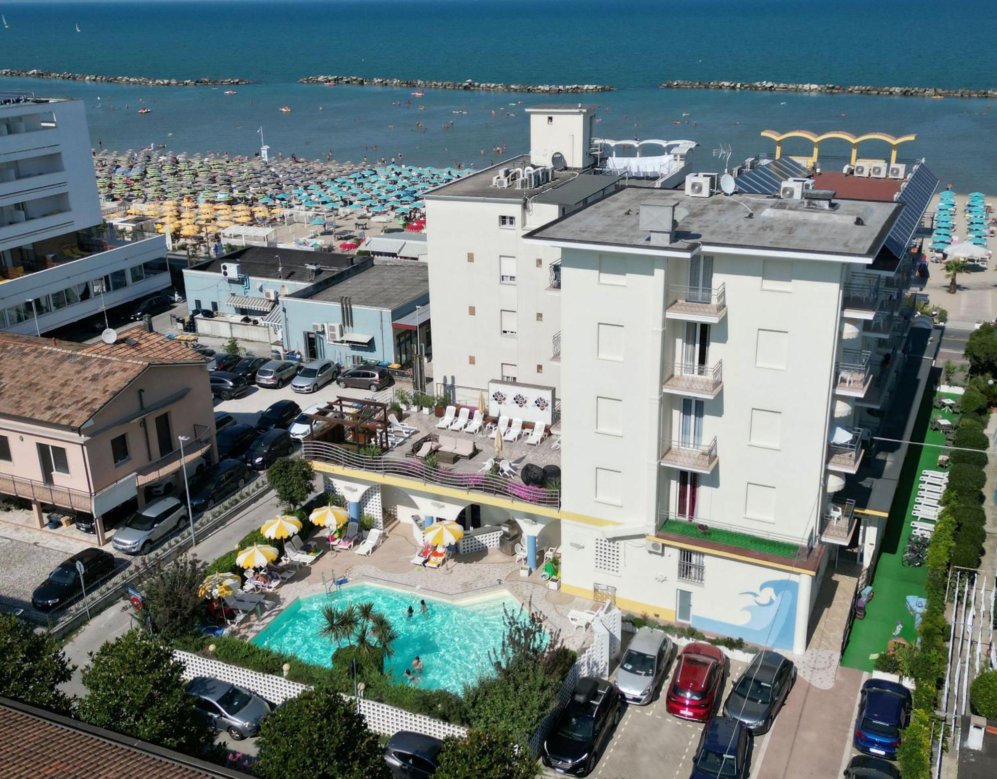 Hotel Gardenia Bellaria-Igea Marina Esterno foto