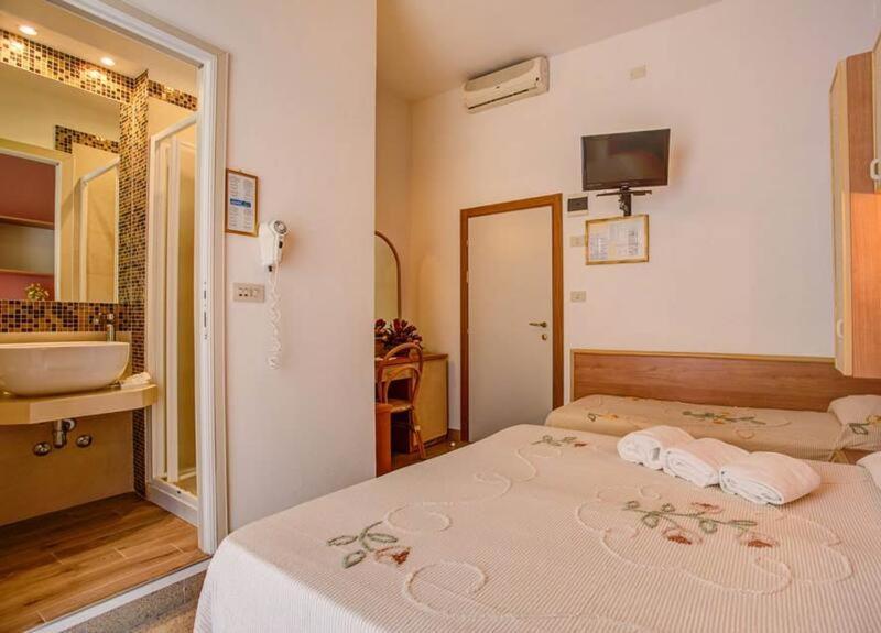 Hotel Gardenia Bellaria-Igea Marina Esterno foto