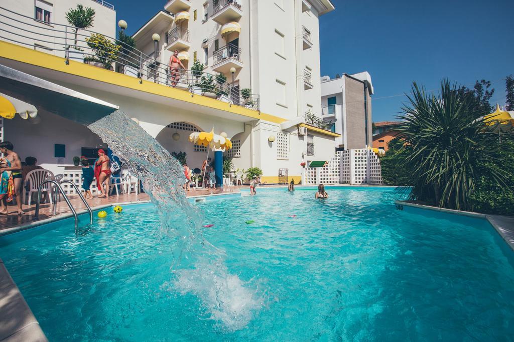 Hotel Gardenia Bellaria-Igea Marina Esterno foto
